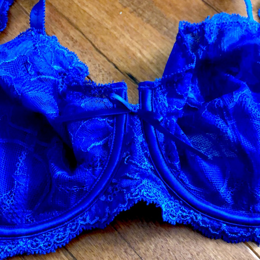 NWOT Victoria Secret Unlined Demi Lace Bra